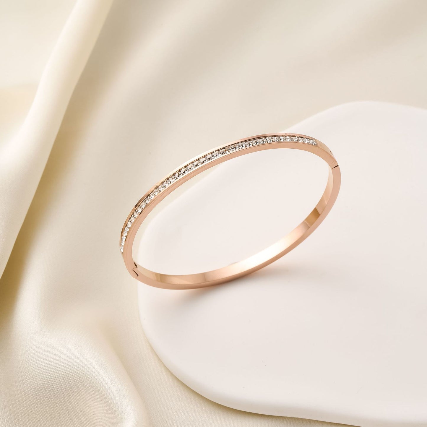 18K Gold Star Diamond Bracelet