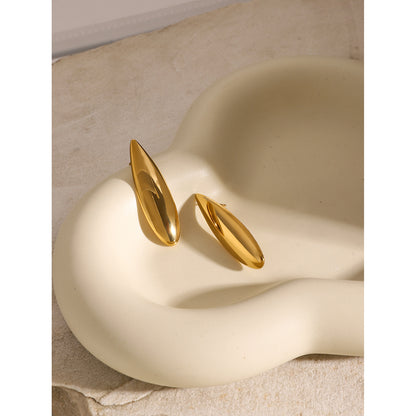 Glossy teardrop earrings