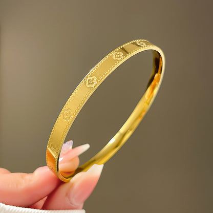 Four-leaf clover gypsy titanium steel bracelet