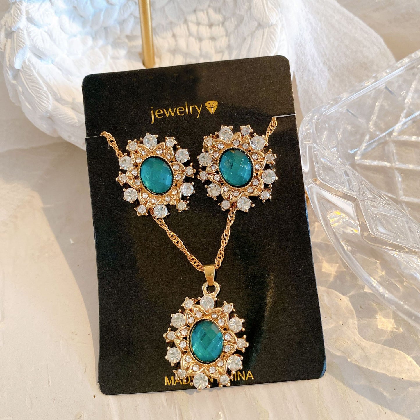 Conjunto de joyas de boda con collar y pendientes de diamantes 