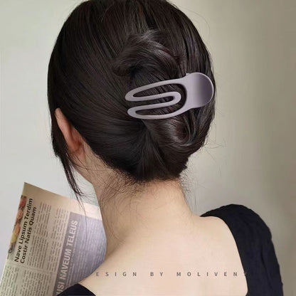 Frosted hairpin woman