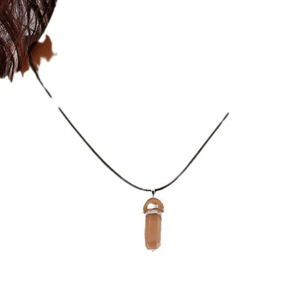 Collar con colgante hexagonal 