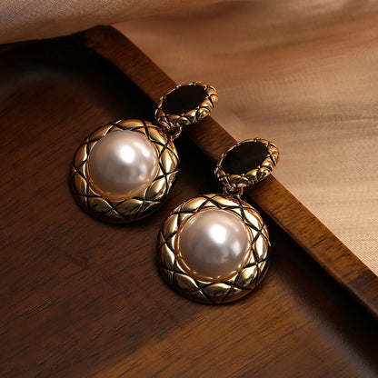 Pendientes vintage dorados texturizados con fragancia de viento de primera calidad 
