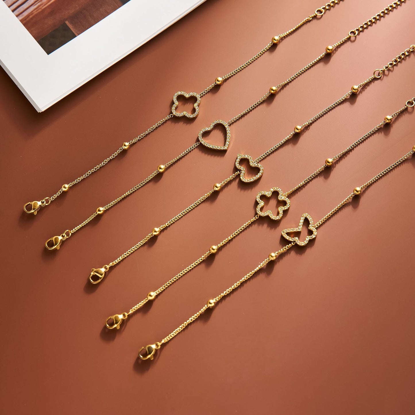 Women's Japanese-Korean Four-Leaf Clover Micro-Zircon Bracelet — 18K Gold-Plated