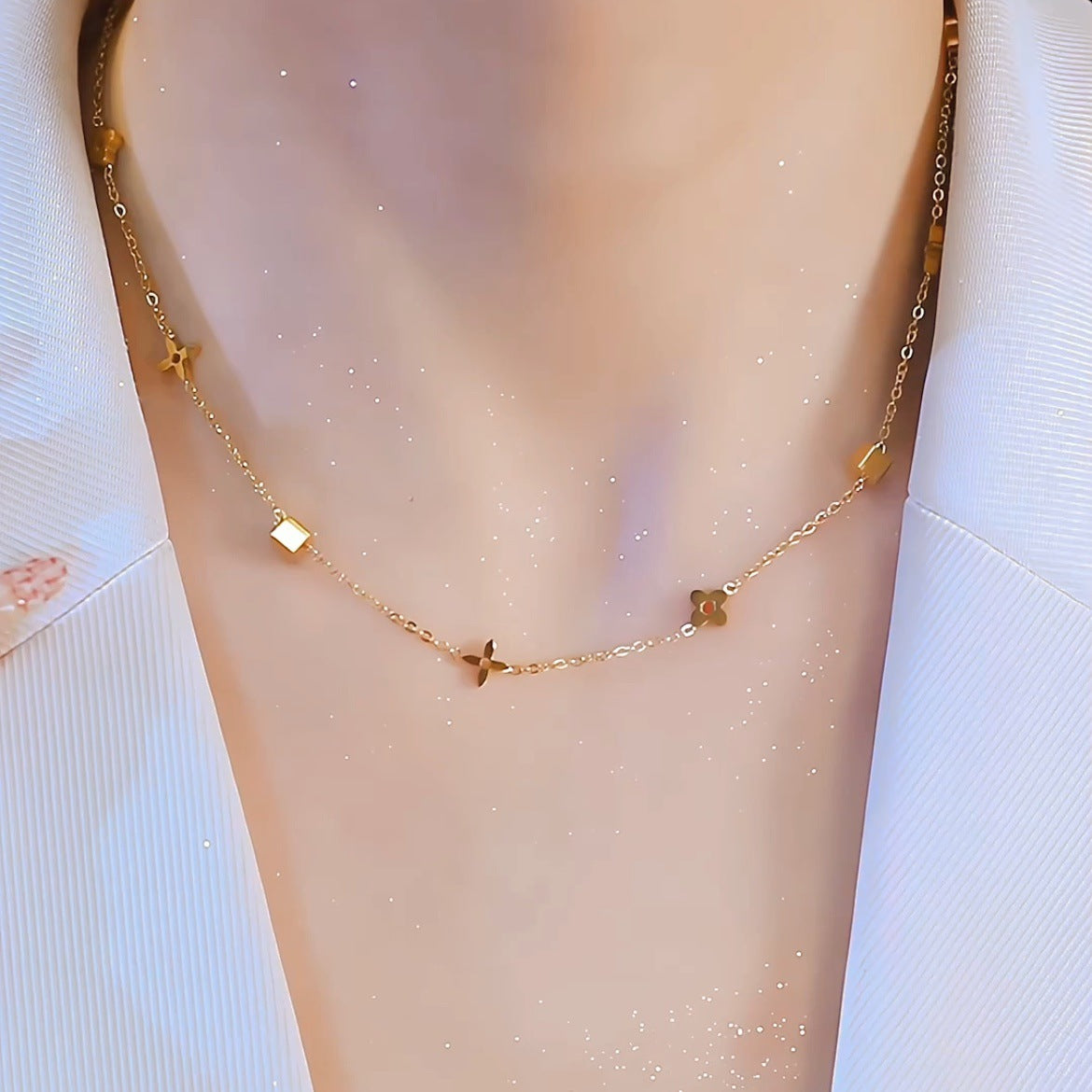 Women's Gold Titanium Steel Clavicle Necklace — Light Luxury