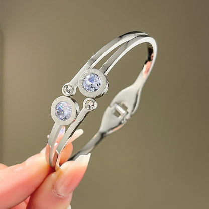 Four-leaf clover gypsy titanium steel bracelet