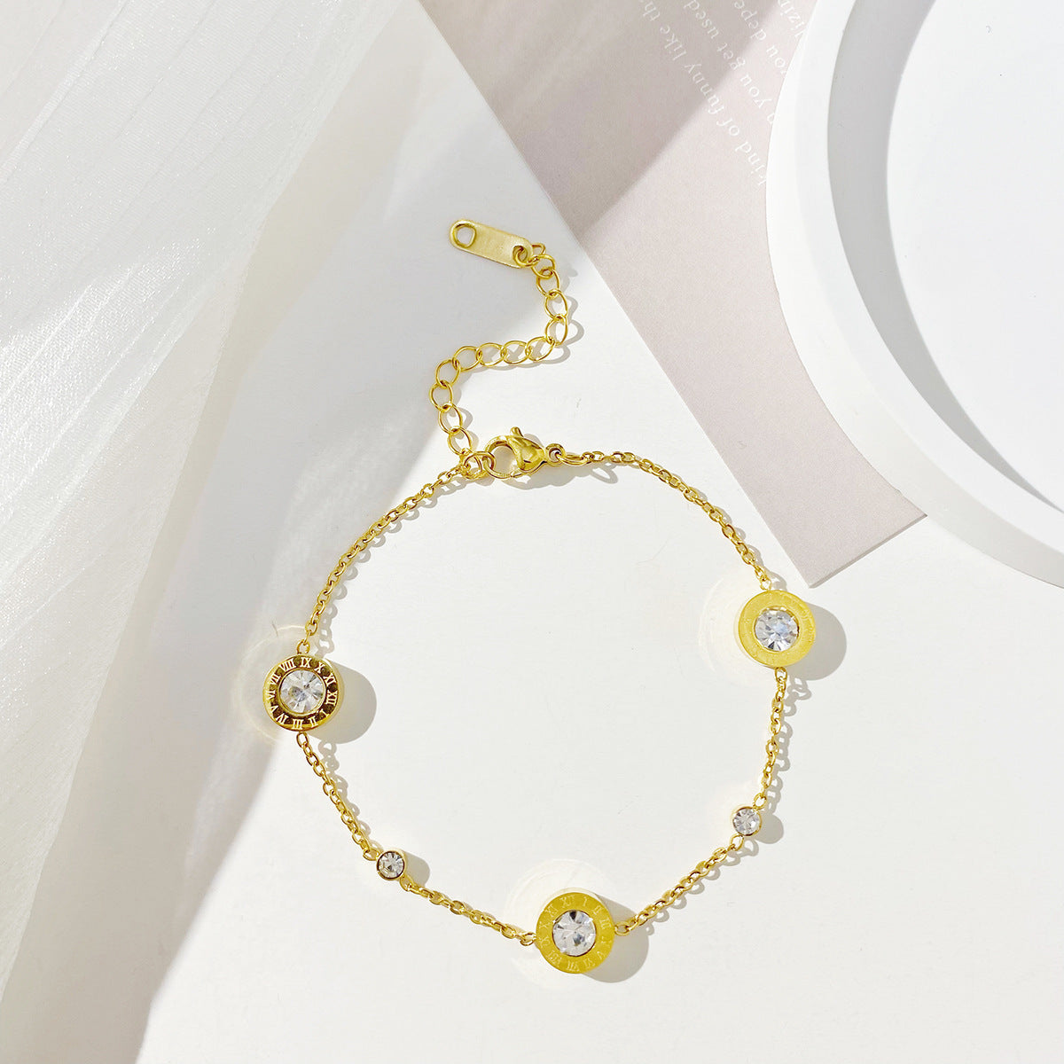 The new titanium steel bracelet is versatile for women