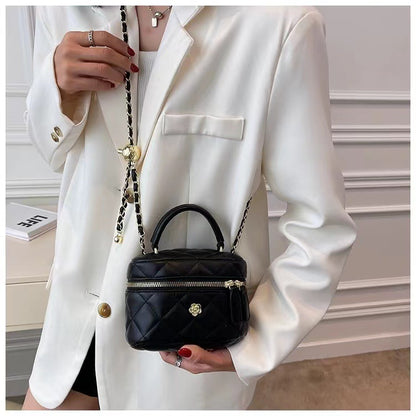 Bolso bandolera pequeño con cadena estilo Chanel 