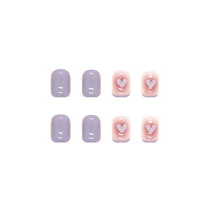Uñas cortas para llevar con diseño de corazón morado de Taro 