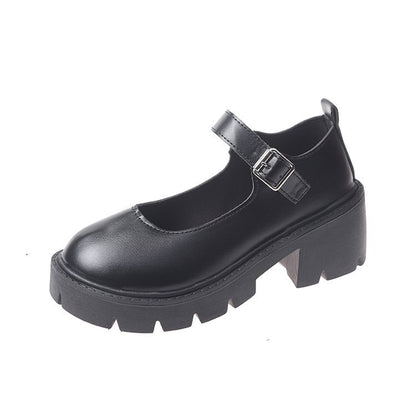 Small leather shoes woman