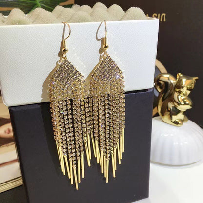 Exaggerated fashion long earrings