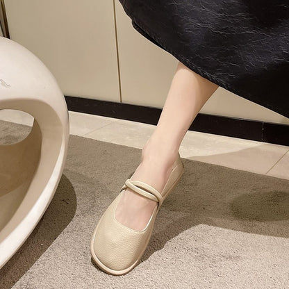 Soft leather mid-heel shoes