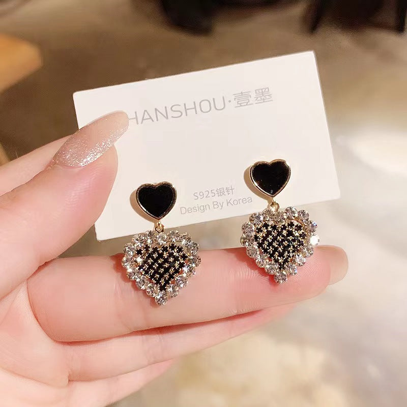 Versatile love earrings