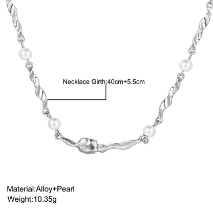 Collar de plata con circonitas y perlas 