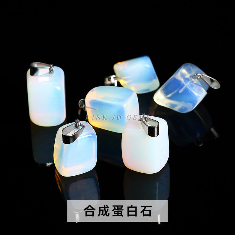 Amethyst rough stone square pendant.