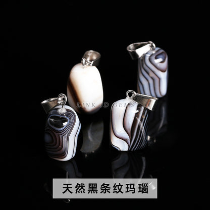 Amethyst rough stone square pendant.