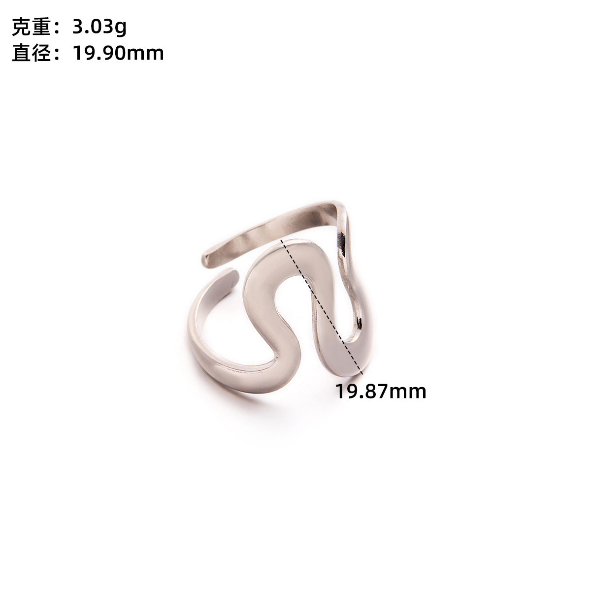Retro Wide-Pleated Heart Titanium Steel Ring — 18K Gold Plated