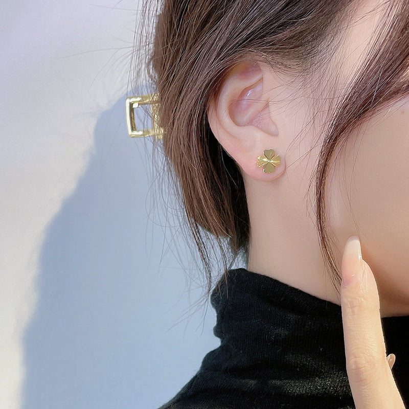 Lucky Clover Titanium Steel Stud Earrings Explosion