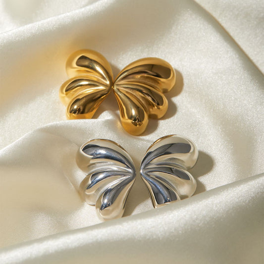 Three-petal teardrop butterfly earrings