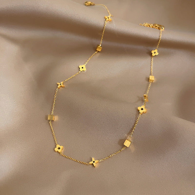 Women's Gold Titanium Steel Clavicle Necklace — Light Luxury