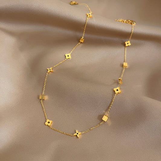 Women's Gold Titanium Steel Clavicle Necklace — Light Luxury