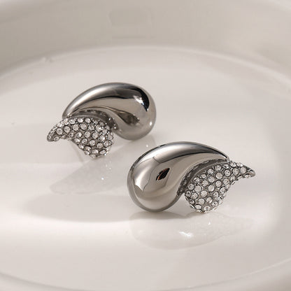 Double teardrop-shaped rhinestone earrings