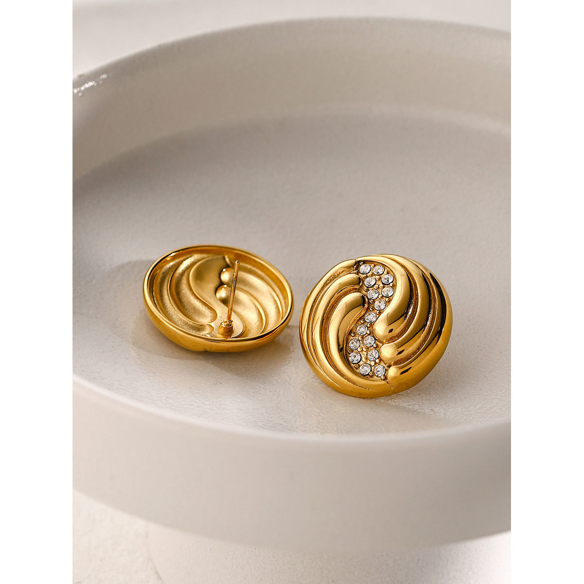 Spiral teardrop diamond earrings