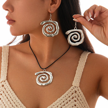 Bohemian Irregular Alloy Lock Necklace