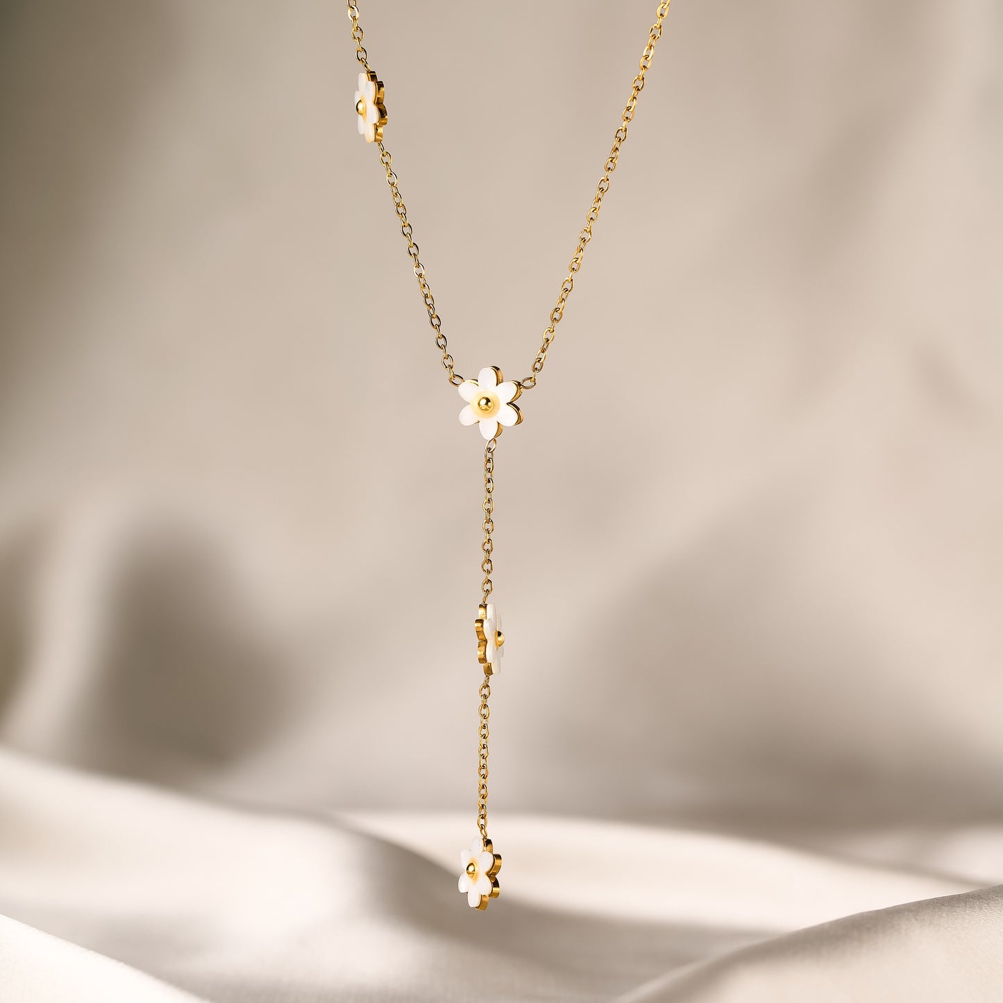 White Shell Flower Necklace