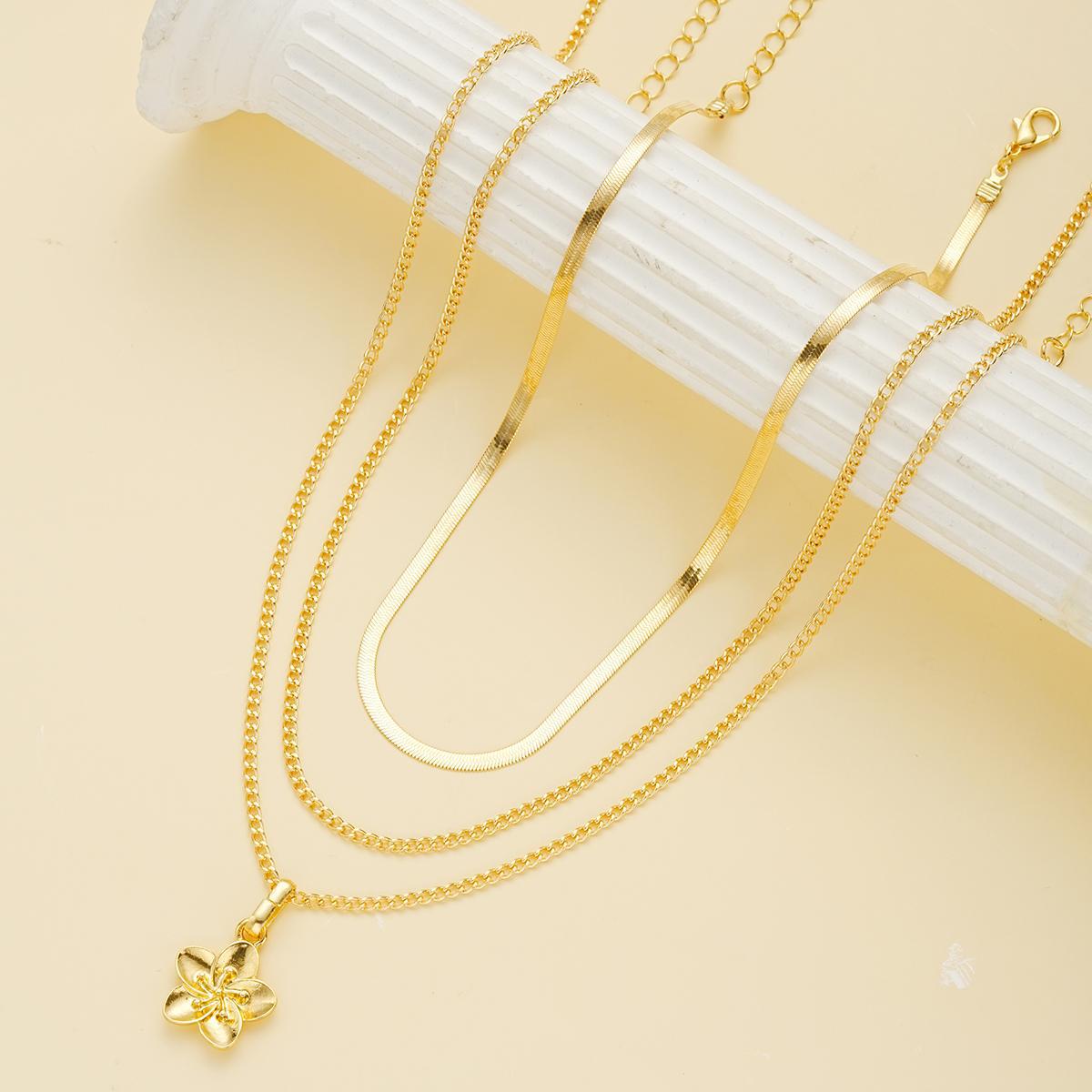 Triple-Layer Flower Pendant Necklace