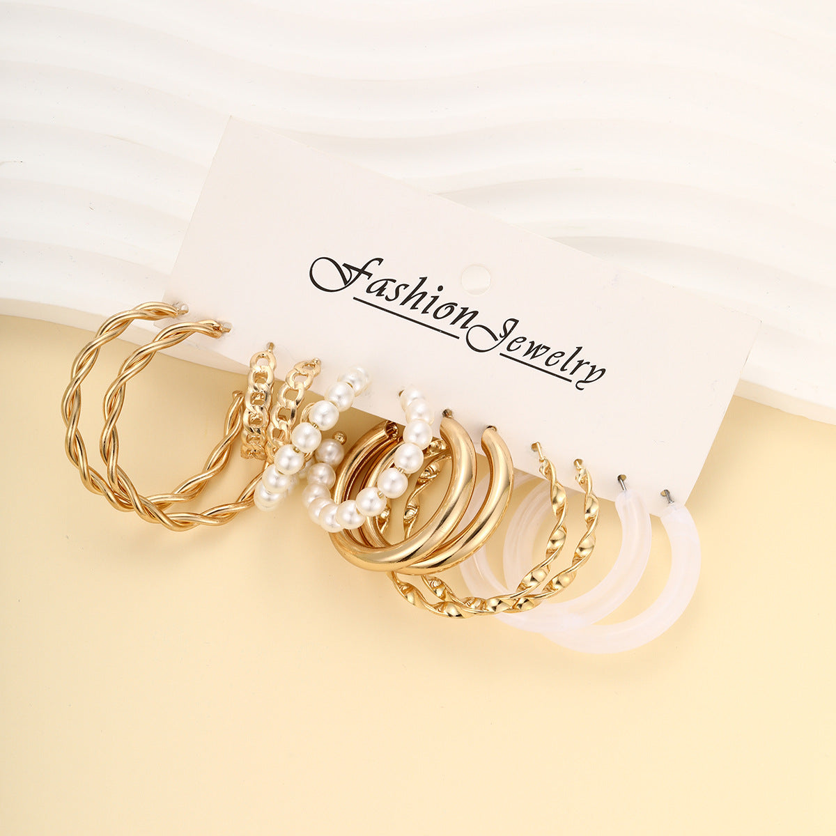 C-shaped gold circle resin pearl earrings 6-piece set