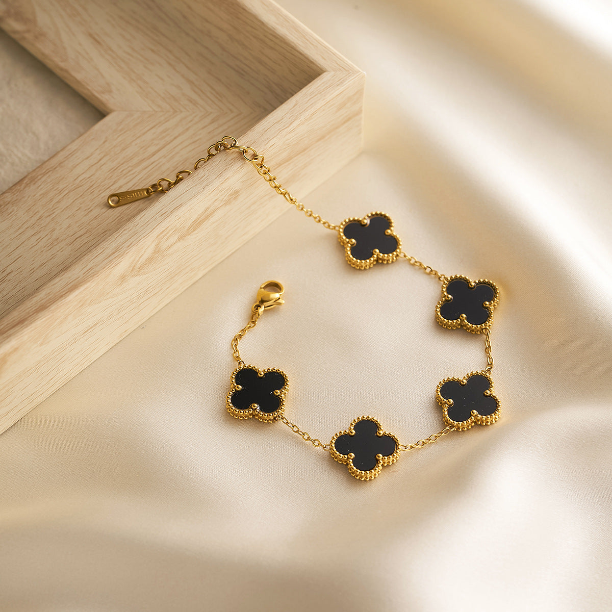 18K Gold Double-Sided Four-Leaf Clover Bracelet — High Color Retention