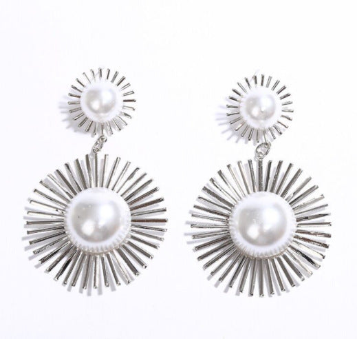 Exaggerated artificial pearl long earrings