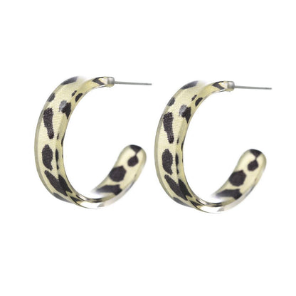 Pendientes sencillos de cuadros con diseño geométrico de leopardo