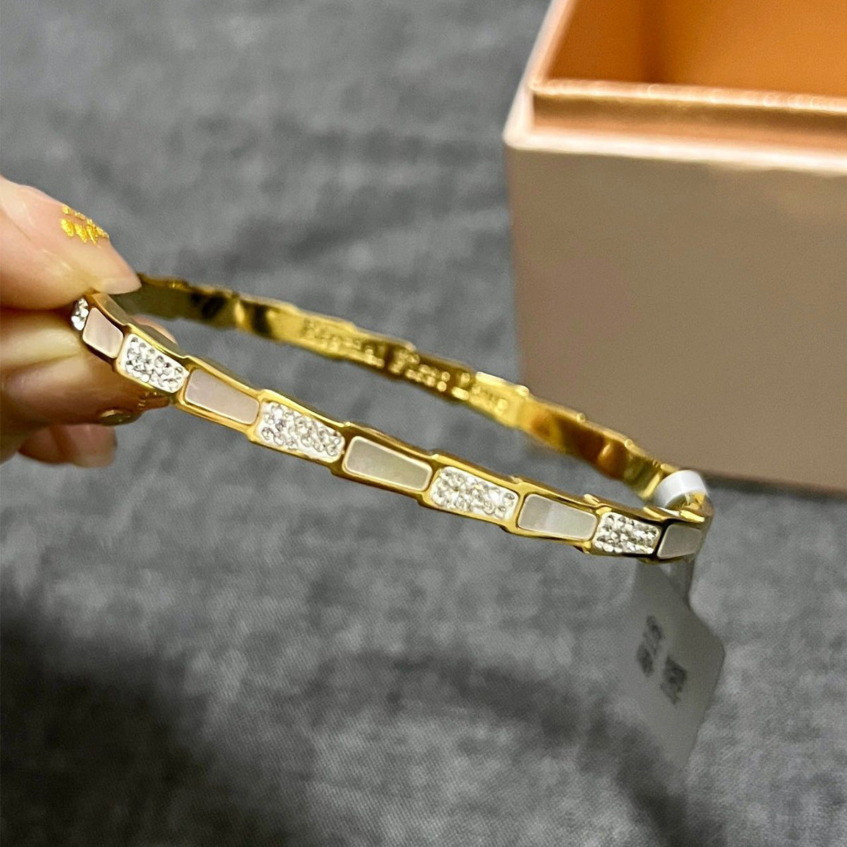 Snake Bone Shell Titanium Steel Bracelet with Micro Zircon Fan-Leaf Charm