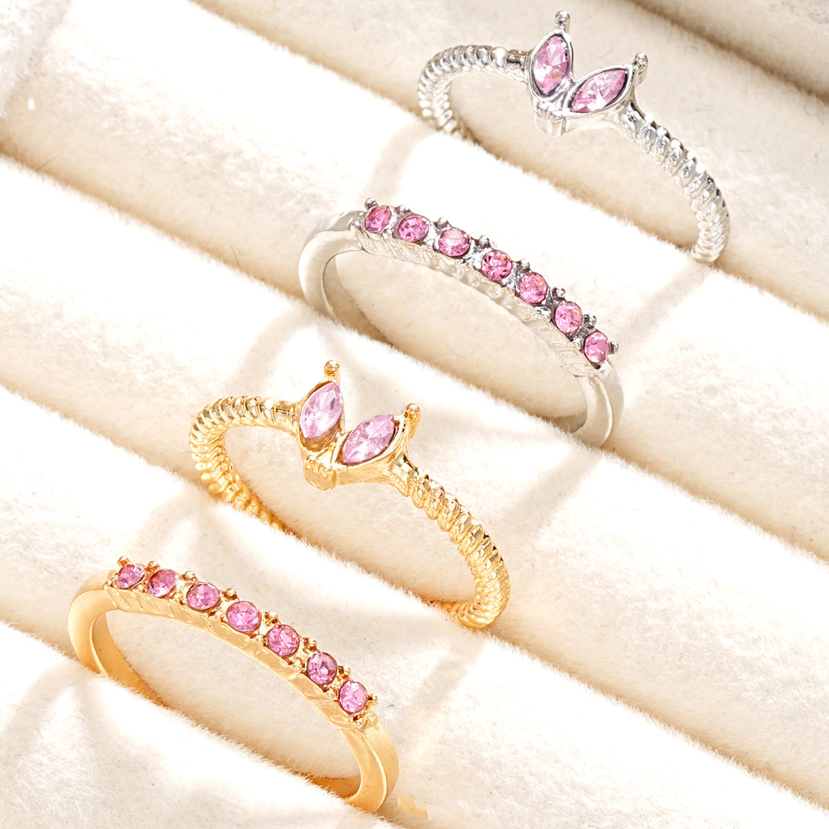 4Pcs Row Diamond Love Ring Set