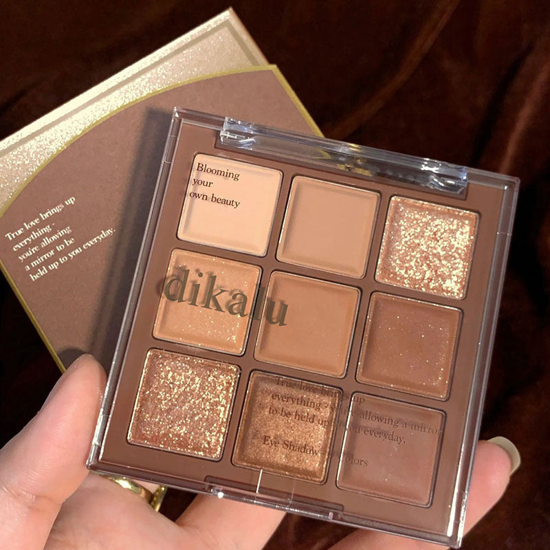 Paleta de sombras de ojos acrílicas transparentes de nueve colores 