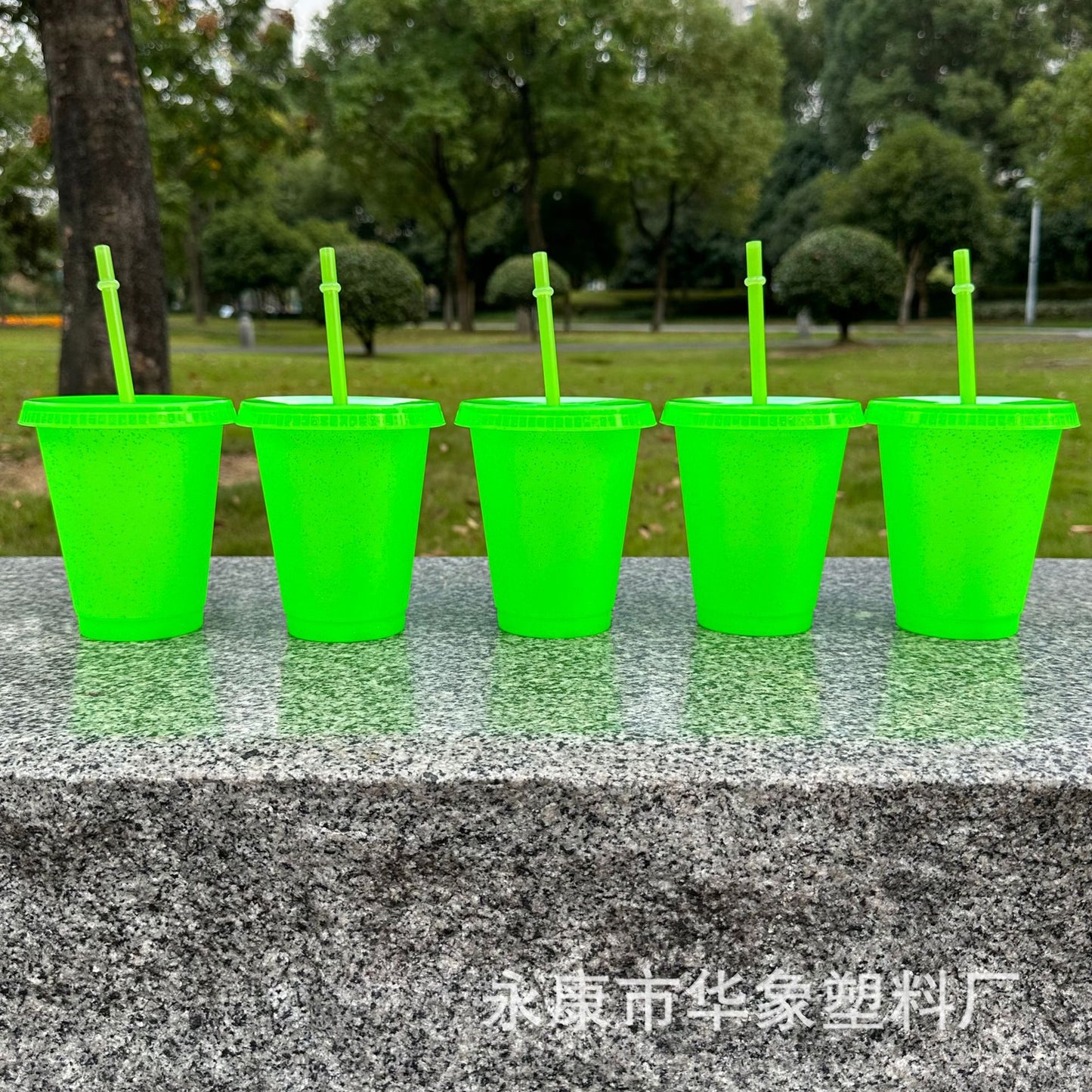 475Ml fluorescent green glitter straw cup