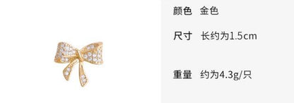 High-end brooch with slightly inlaid bow