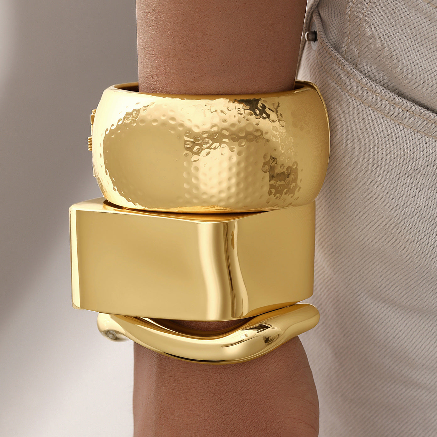 Geometric Rhombus Wave Open Bracelet