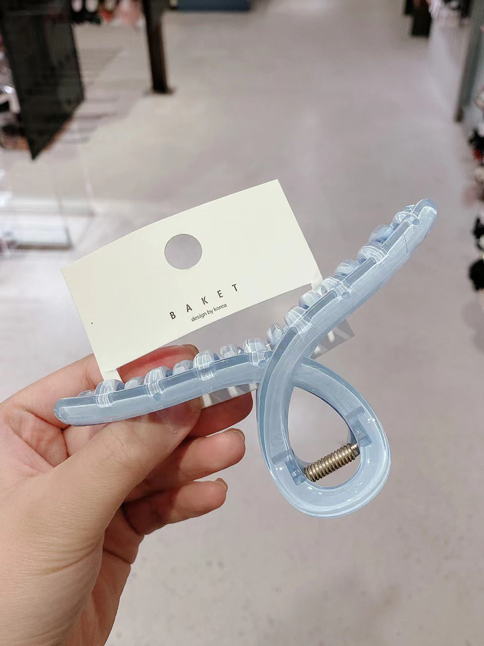 Jelly large disc hair grab clip