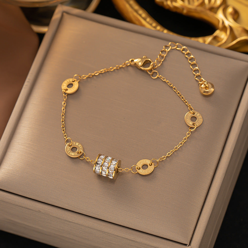 The new titanium steel bracelet is versatile for women