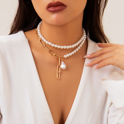 Simple Baroque imitation pearl necklace
