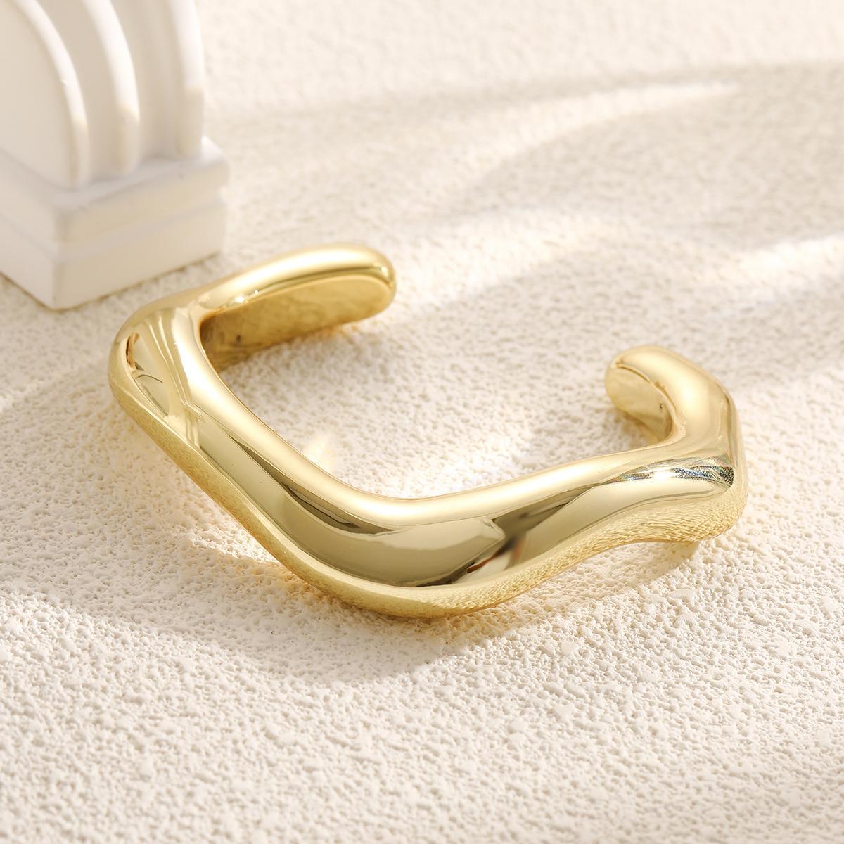 Geometric Rhombus Wave Open Bracelet