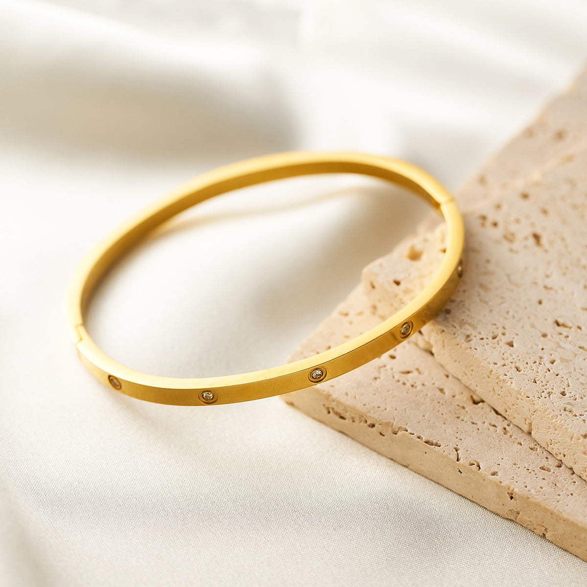 18K Gold-Plated Stainless Steel 4mm Diamond Row Bracelet — Narrow, Non-Fading