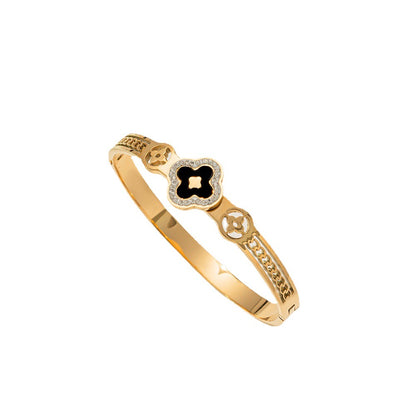 Pulseira oca com letras de trevo da sorte em aço titânio 