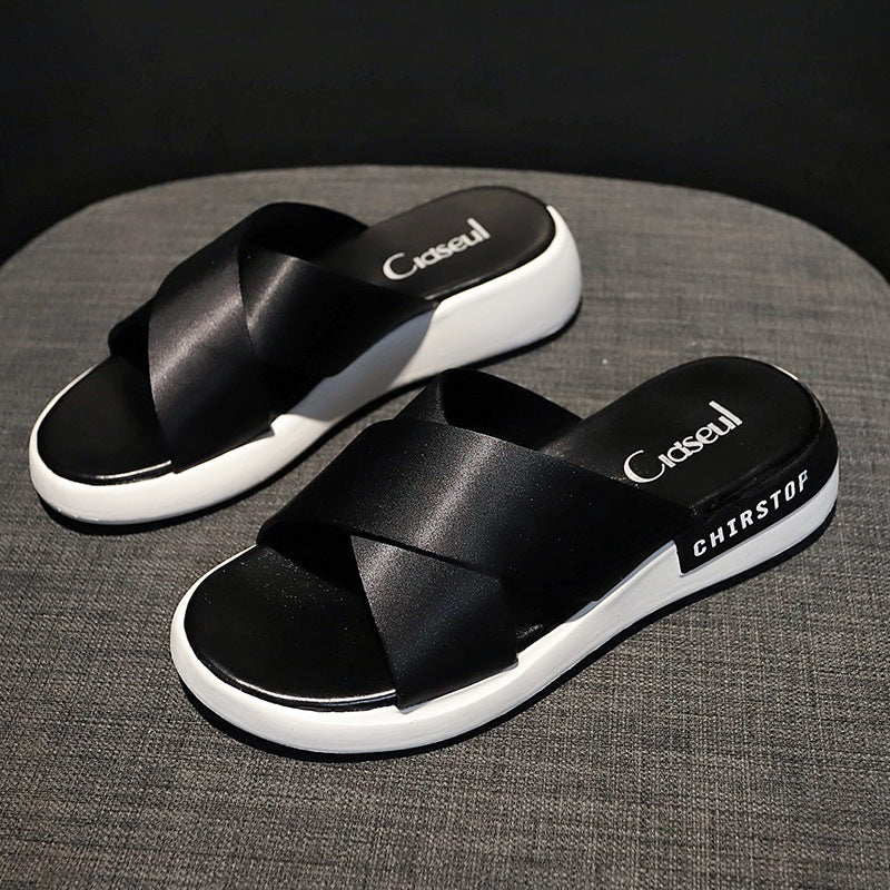 Slippers women wear thick-bottomed wedges in summer
