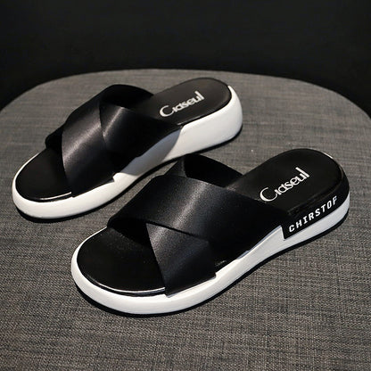 Slippers women wear thick-bottomed wedges in summer