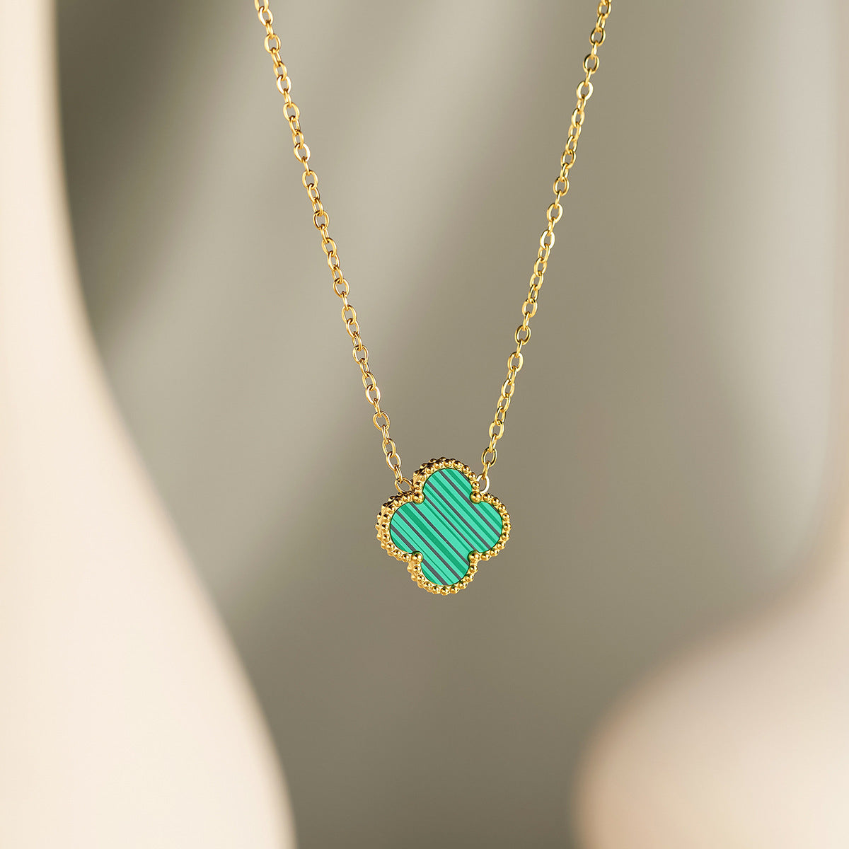 18K Gold-Plated 15mm Double-Sided Clover Flower Bracelet