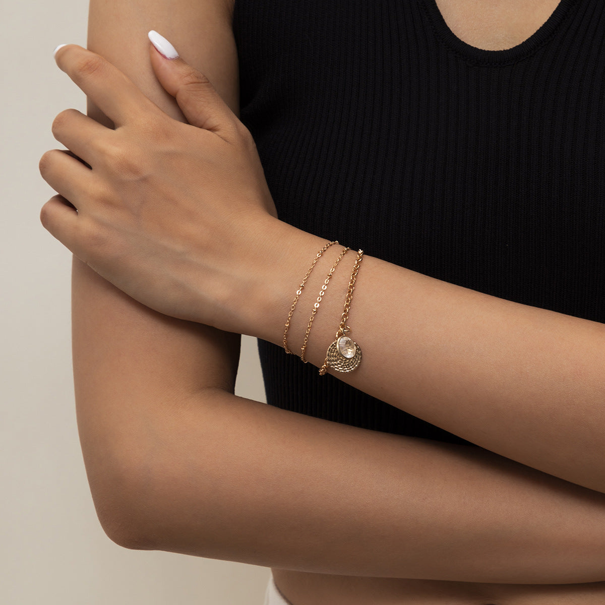 Transparent acrylic hanging ball bracelet